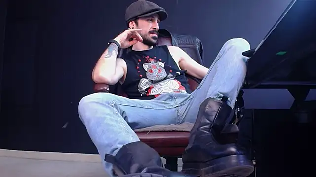 AxelColton online show from October 18, 10:28 am