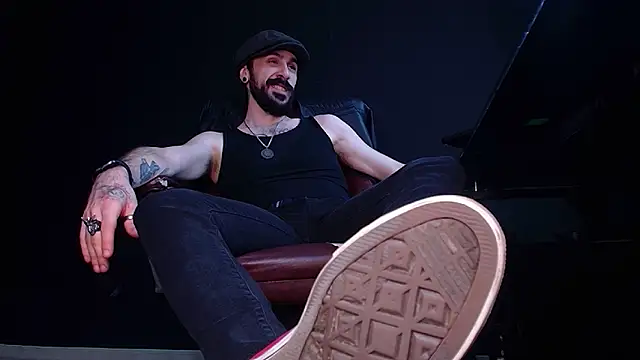 AxelColton online show from November 28, 6:02 am