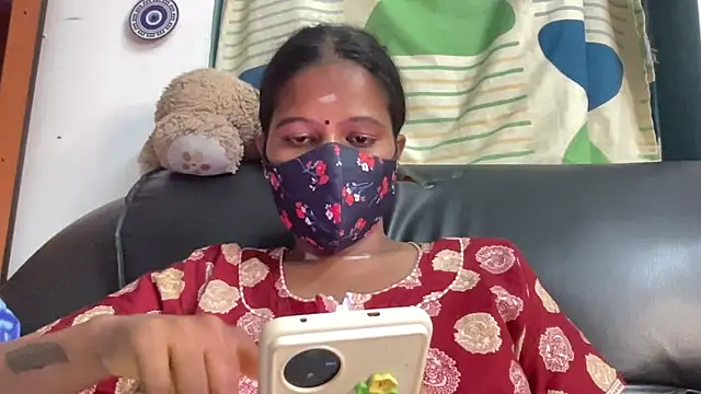 Snapshot of Tamil_Sanjana_ chatting on June 5, 4:56 pm Tamil Sanjana online show from June 5, 4:56 pm