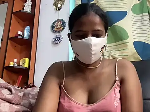 Snapshot of Tamil_Sanjana_ chatting on May 30, 7:15 am Tamil Sanjana online show from May 30, 7:15 am