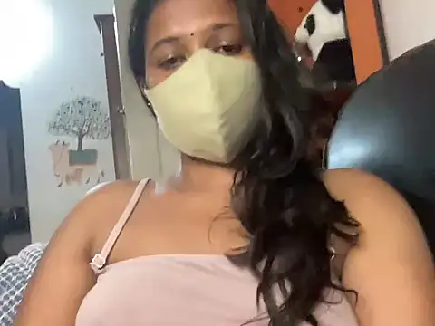 Tamil Sanjana  online show from October 25, 7:14 pm