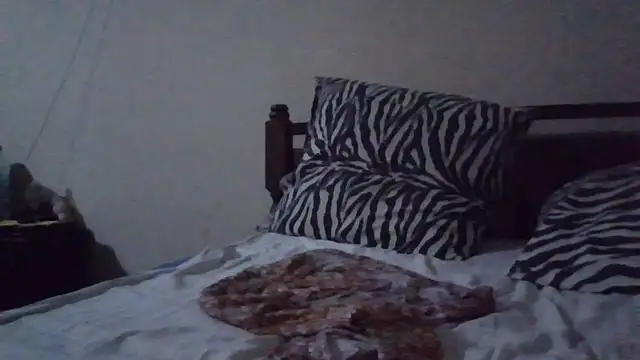 Snapshot of Missbella25 chatting on November 30, 9:37 pm Missbella25 online show from November 30, 9:37 pm