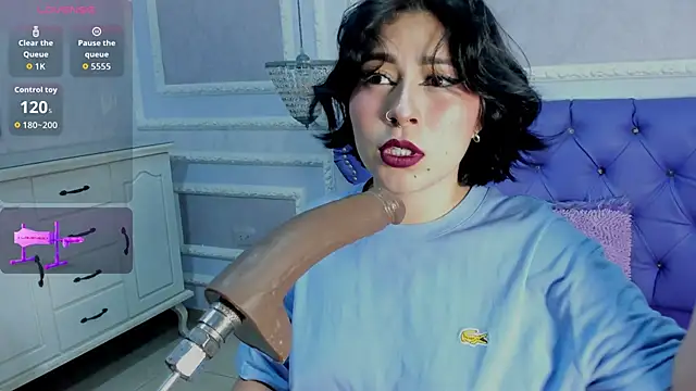 Lily Martinez online show from November 2, 7:46 am