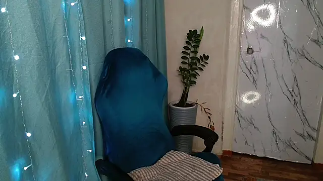 Snapshot of u_mistress_Anna chatting on January 23, 1:45 pm u mistress Anna online show from January 23, 1:45 pm