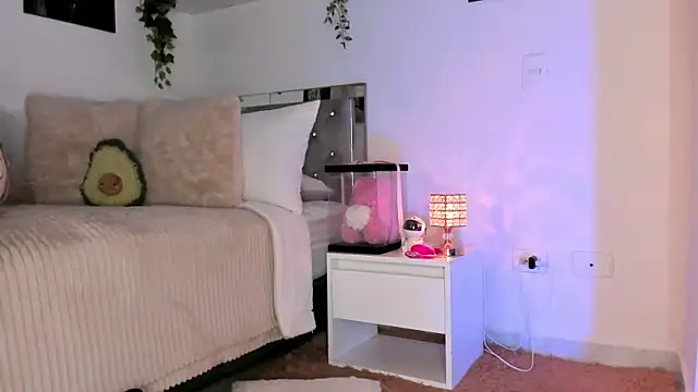 Snapshot of Alissonroses chatting on September 28, 7:54 pm Alissonroses online show from September 28, 7:54 pm