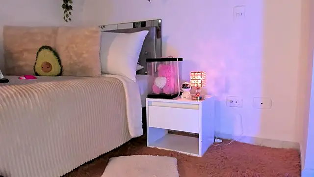 Alissonroses online show from October 31, 11:55 pm