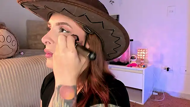 Alissonroses online show from October 28, 8:19 pm