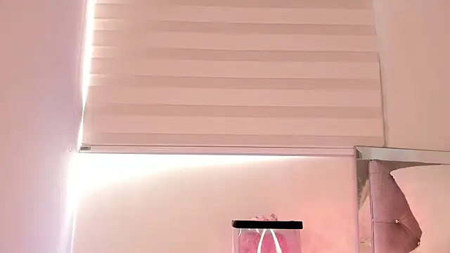 Alissonroses online show from March 25, 8:19 pm