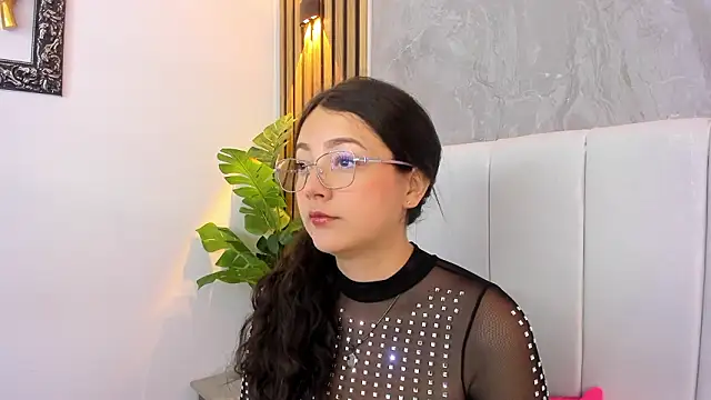 Samantha Good online show from March 6, 11:49 am