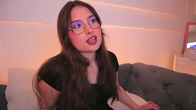 Daisha Riley online show from February 6, 3:46 am