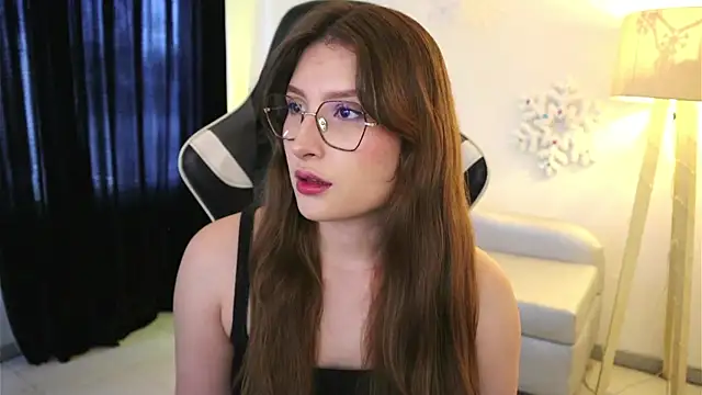 Snapshot of Daisha_Riley chatting on December 1, 1:34 pm Daisha Riley online show from December 1, 1:34 pm