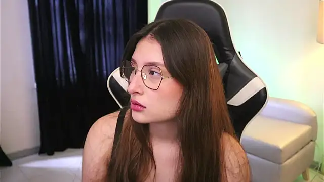 Snapshot of Daisha_Riley chatting on November 3, 2:31 pm Daisha Riley online show from November 3, 2:31 pm