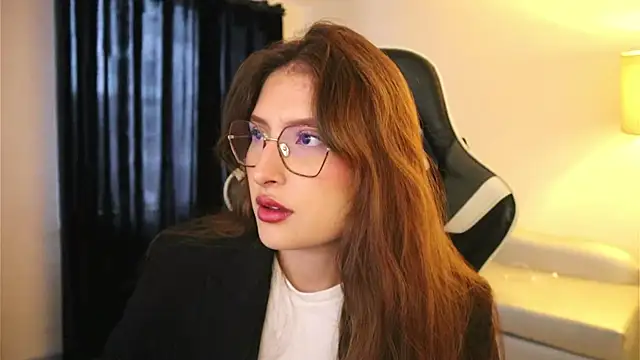 Snapshot of Daisha_Riley chatting on November 14, 3:37 pm Daisha Riley online show from November 14, 3:37 pm