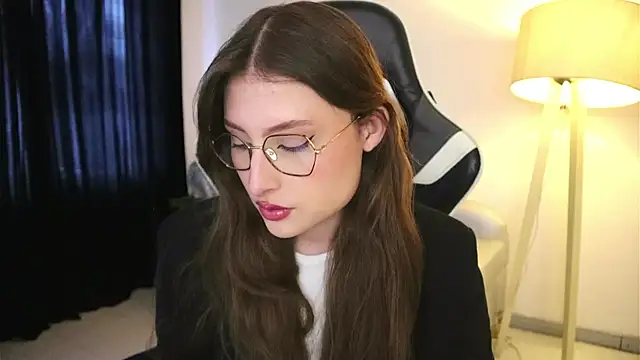 Snapshot of Daisha_Riley chatting on November 12, 2:43 pm Daisha Riley online show from November 12, 2:43 pm