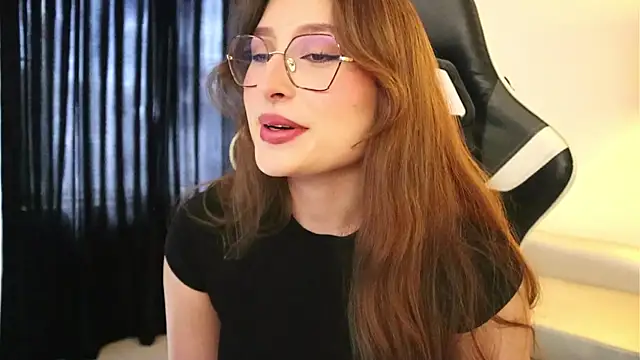 Snapshot of Daisha_Riley chatting on November 18, 2:53 pm Daisha Riley online show from November 18, 2:53 pm