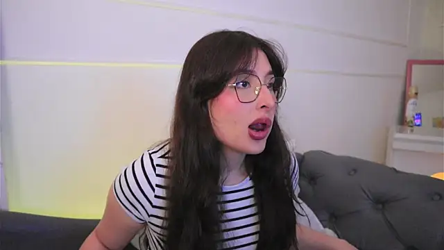 Daisha Riley online show from February 13, 4:12 am