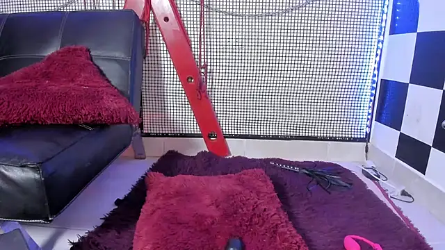 katizaldana online show from February 7, 9:12 pm