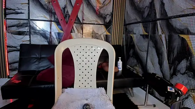 katizaldana online show from April 28, 8:13 pm