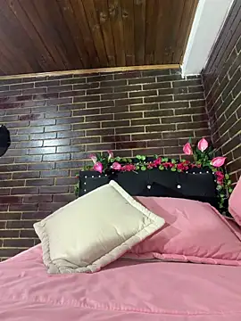 CintiaWalker online show from February 26, 1:49 am