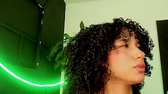 CintiaWalker online show from April 8, 1:01 pm