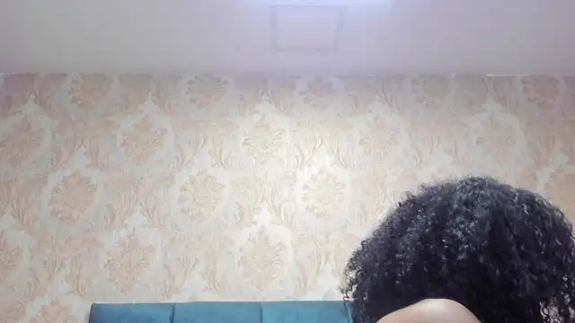 Snapshot of CintiaWalker chatting on October 5, 12:18 pm CintiaWalker online show from October 5, 12:18 pm