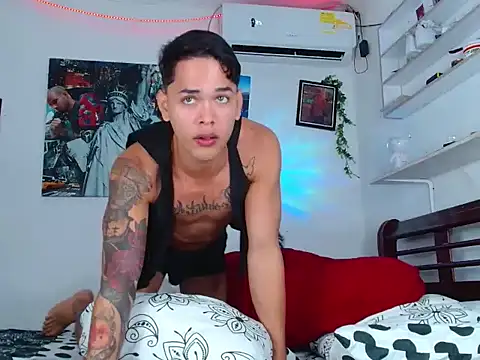 Snapshot of Andres_Santos777 chatting on December 17, 11:10 pm Andres Santos777 online show from December 17, 11:10 pm