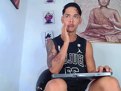 Snapshot of Andres_Santos777 chatting on December 14, 4:01 pm Andres Santos777 online show from December 14, 4:01 pm