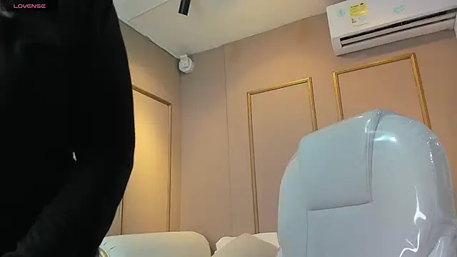 PerlaPreciosa online show from October 26, 4:02 am