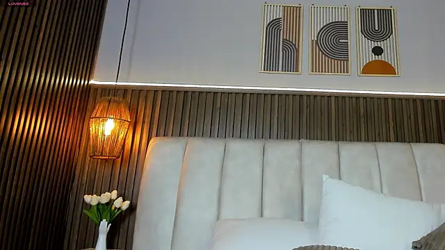 PerlaPreciosa online show from April 1, 4:03 am