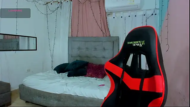 dani-lue online show from January 7, 2:55 pm