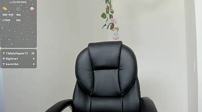 Ninna--1 online show from February 14, 8:48 pm