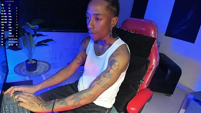 JhonyMiller  online show from October 31, 7:43 pm