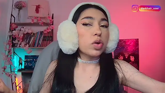Snapshot of Sweet_Nyx chatting on June 10, 10:33 pm Sweet Nyx online show from June 10, 10:33 pm
