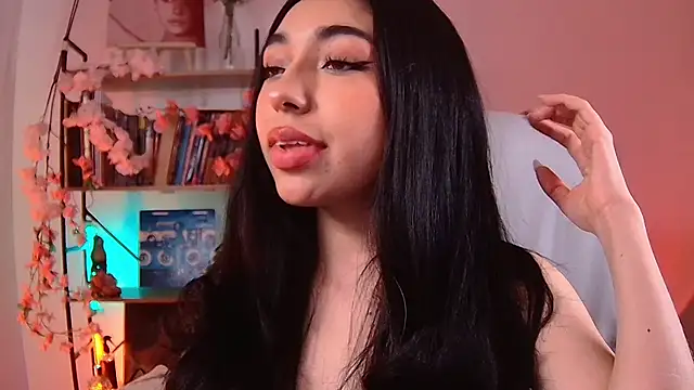 Snapshot of Sweet_Nyx chatting on April 22, 10:49 pm Sweet Nyx online show from April 22, 10:49 pm