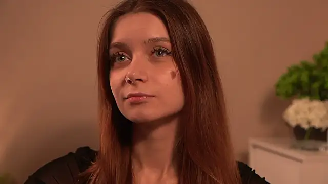 Snapshot of Hi_my_name_is chatting on May 7, 4:43 pm Hi my name is online show from May 7, 4:43 pm