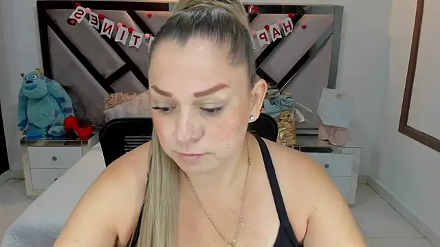Snapshot of natalia5560 chatting on September 24, 12:55 pm natalia5560 online show from September 24, 12:55 pm
