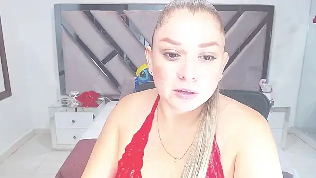 Snapshot of natalia5560 chatting on March 3, 3:22 pm natalia5560 online show from March 3, 3:22 pm