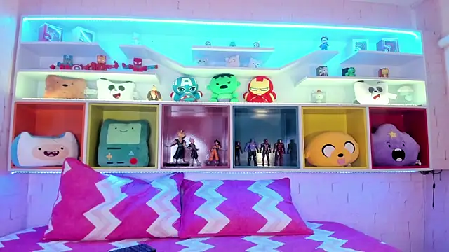 loladupont online show from March 25, 3:17 am