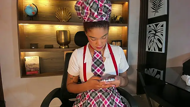 loladupont online show from October 29, 3:05 am