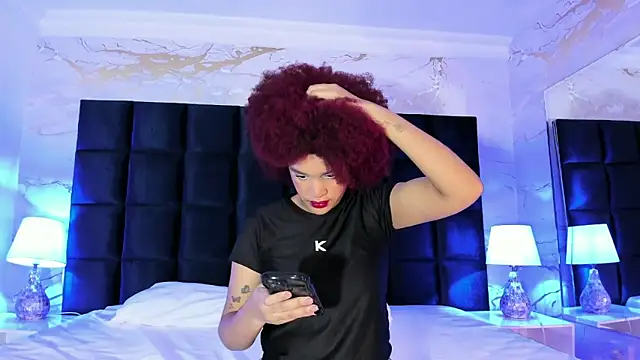 loladupont online show from March 6, 3:12 am