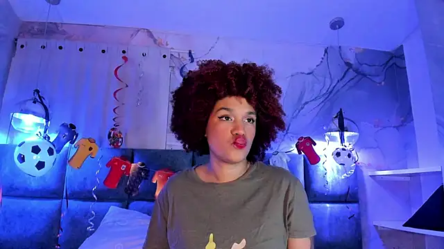 loladupont online show from June 30, 11:49 pm