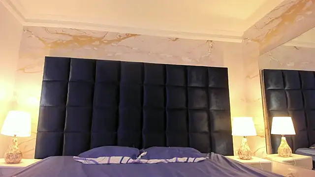 loladupont online show from March 19, 3:17 am