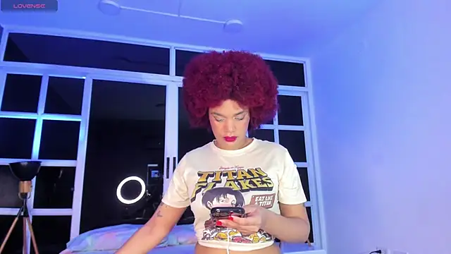 loladupont online show from March 26, 3:05 am