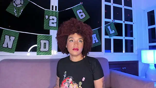 loladupont online show from June 13, 3:04 am
