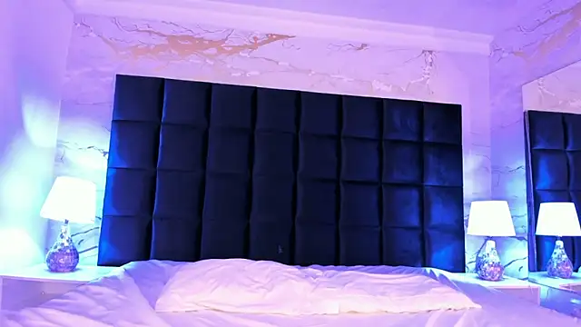 loladupont online show from March 2, 5:08 am