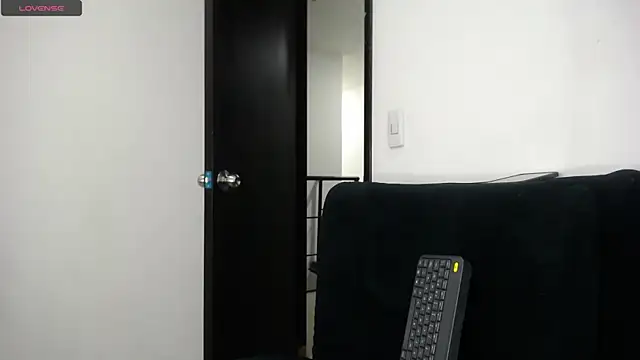 Snapshot of AbrilSonne chatting on September 11, 12:21 am AbrilSonne online show from September 11, 12:21 am