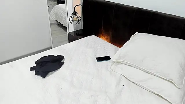 Snapshot of AbrilSonne chatting on March 19, 10:53 pm AbrilSonne online show from March 19, 10:53 pm