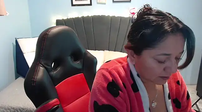 AngelRouss online show from February 6, 9:32 am