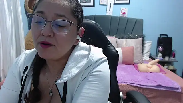 AngelRouss online show from February 7, 3:25 am