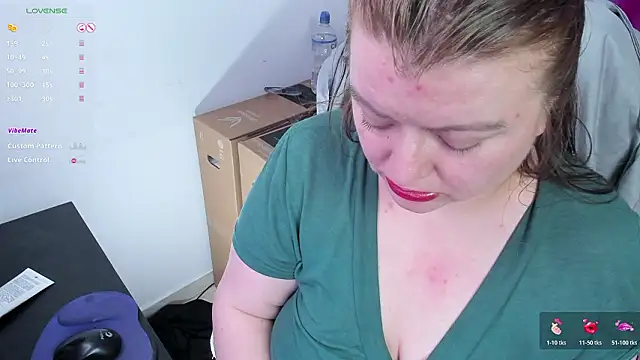 Queensamantha777 online show from March 3, 4:30 am